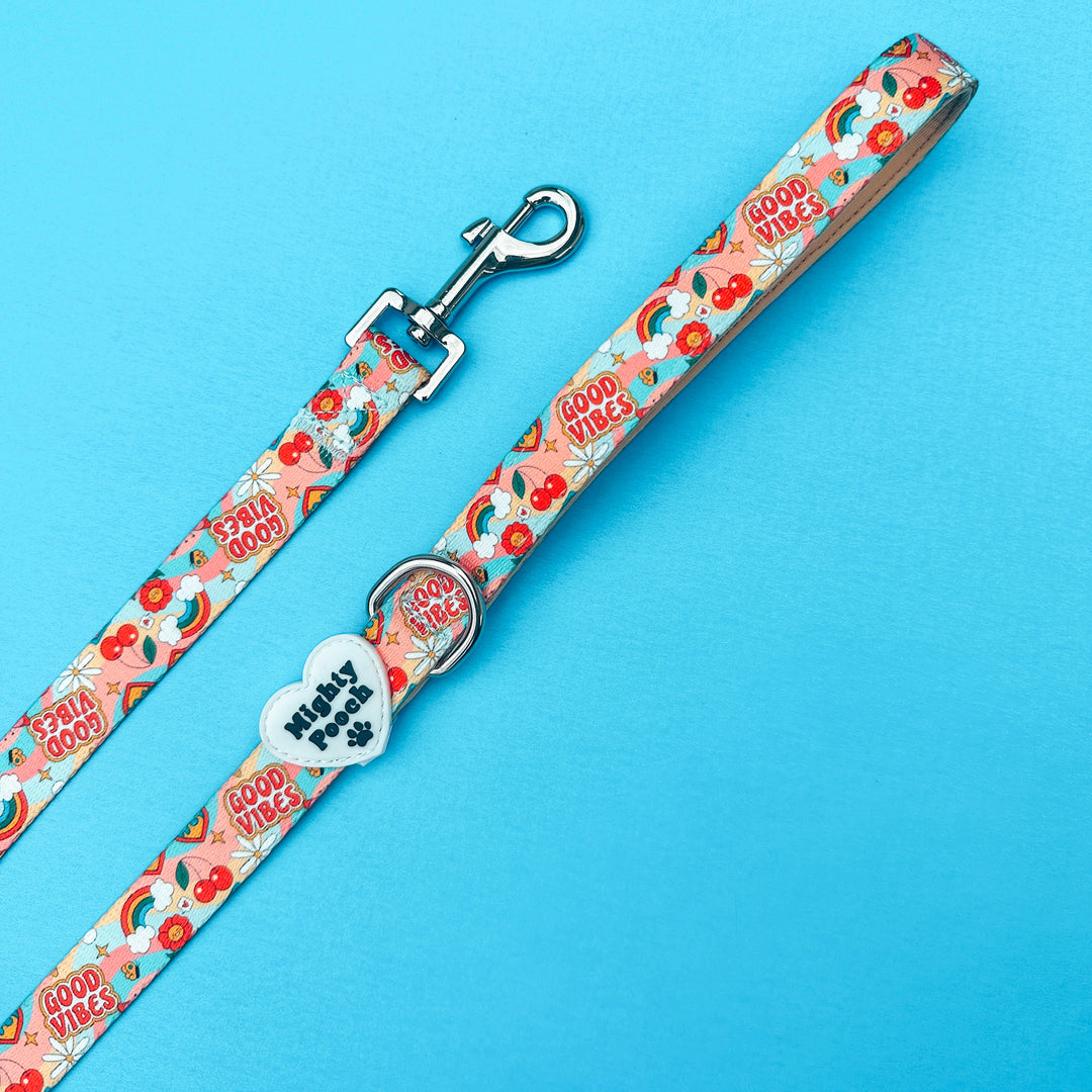 Comfort Leash - Retro Babe ☮️