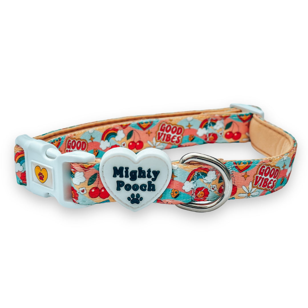 Comfort Collar - Retro Babe ☮️