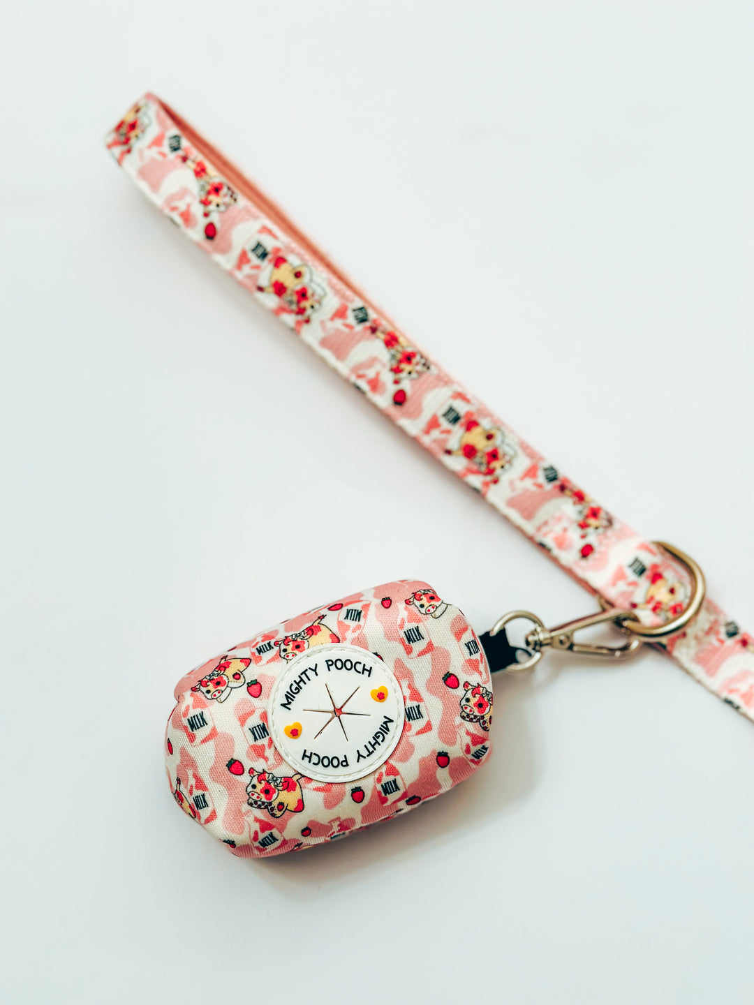 Comfort Leash - Strawberry Cow 🍓
